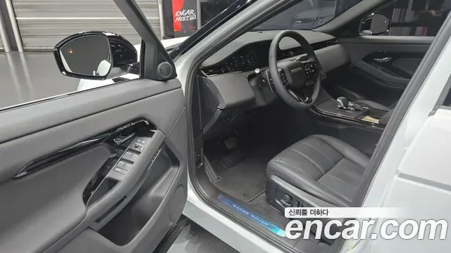 Land Rover Range Rover Evoque, 2025 — фото 11