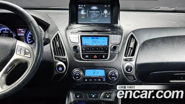 Hyundai Tucson ix, 2012 — фото 14