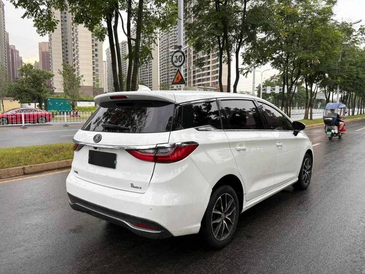 BYD Song MAX, 2018 — фото 8