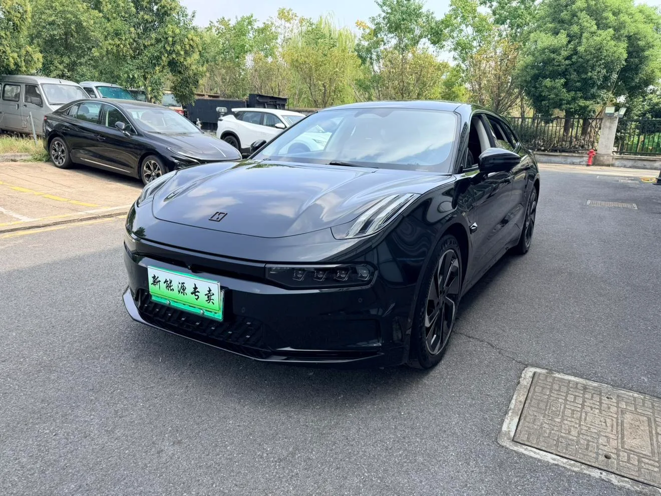 ZEEKR 001