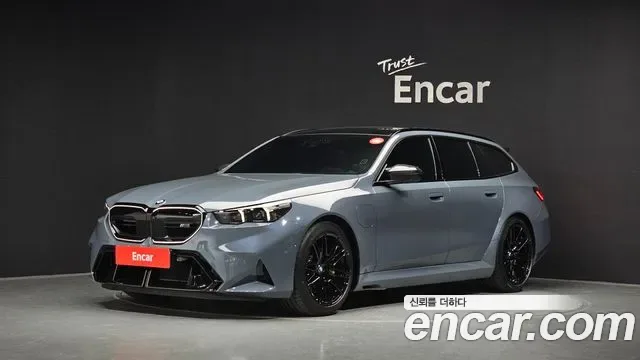 BMW M5 G90