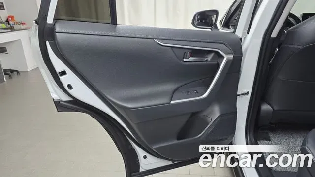 Toyota Rav4, 2025 — фото 26