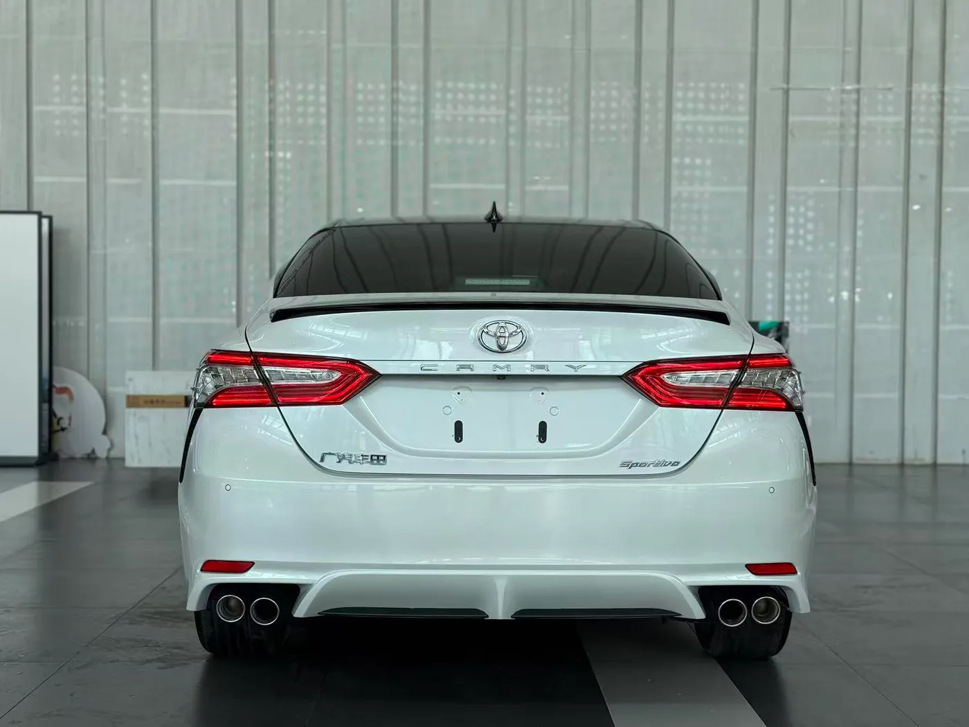 Toyota Camry, 2023 — фото 12