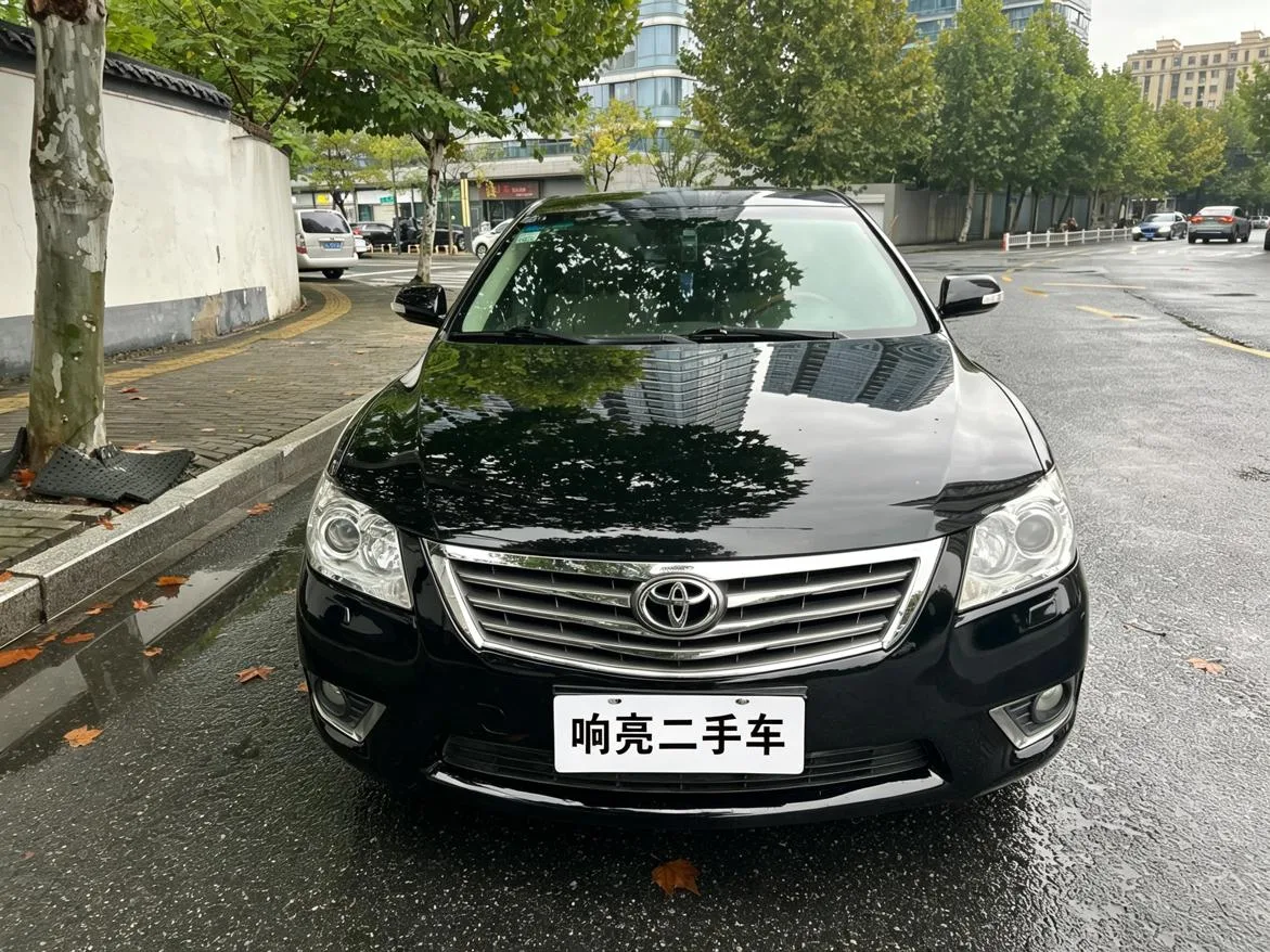 Toyota Camry, 2010 — фото 2