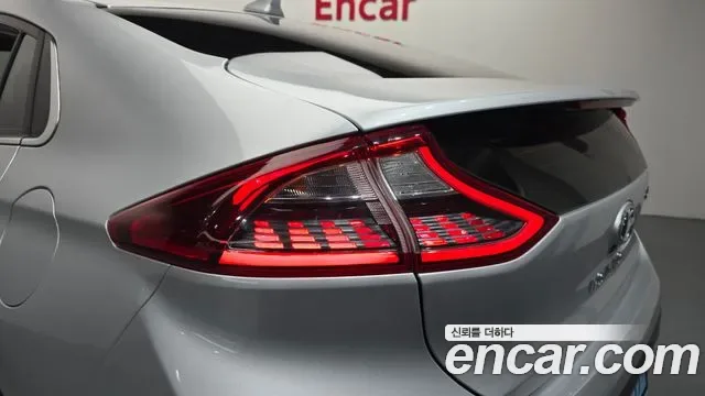 Hyundai Ioniq Ionic Electric, 2018 — фото 23
