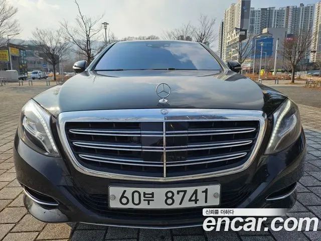 Mercedes-Benz S-Class W222