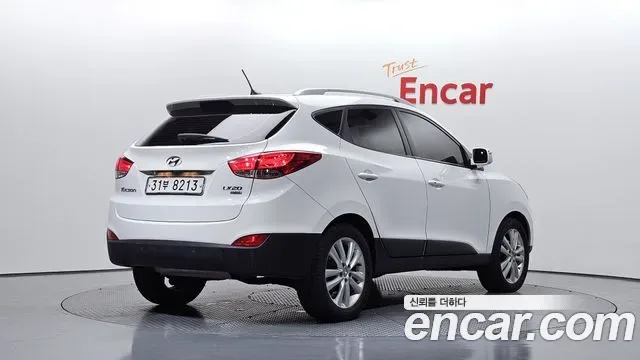Hyundai Tucson ix, 2012 — фото 2