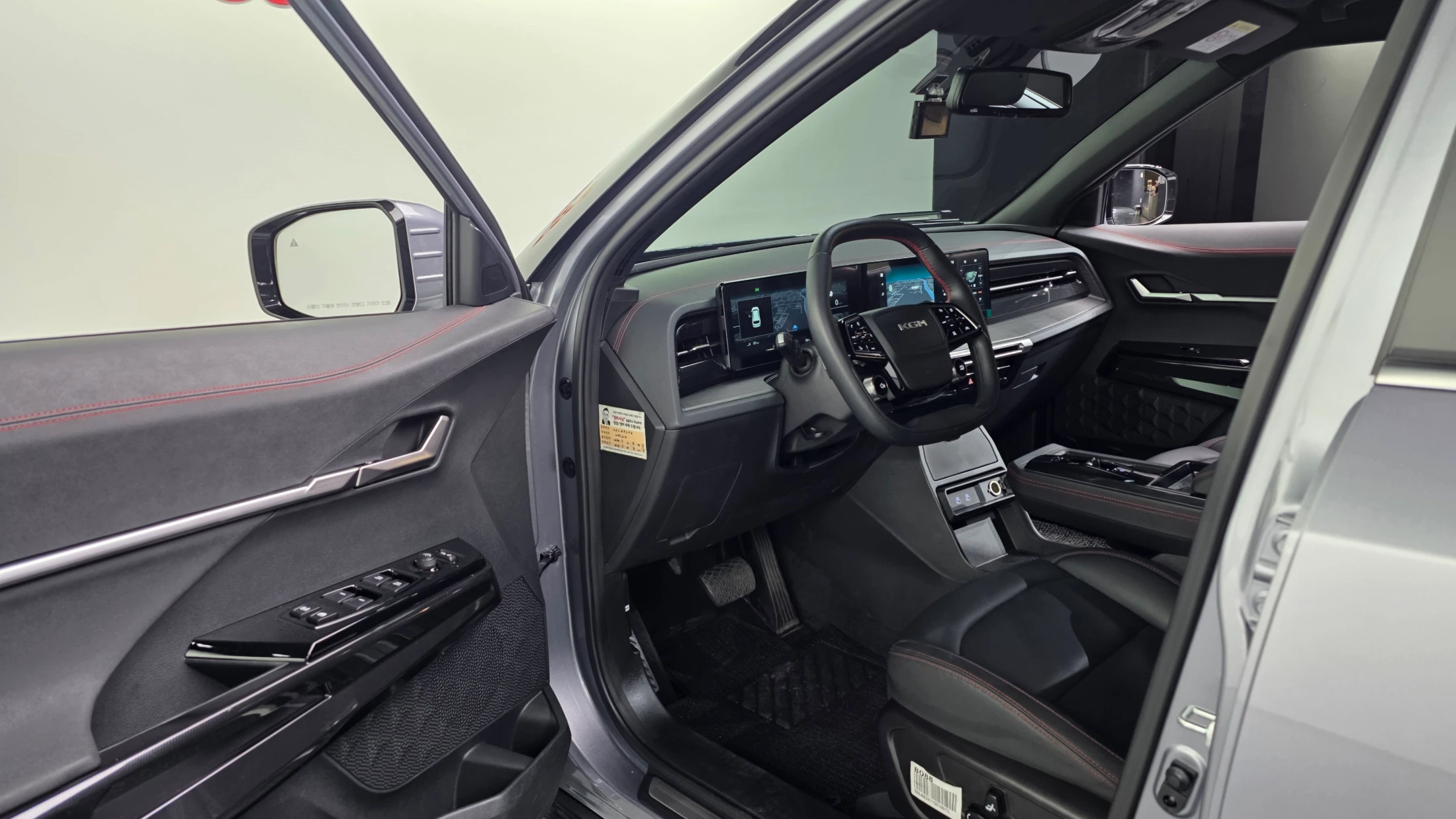 KG_Mobility_Ssangyong Actyon Activian, 2025 — фото 10