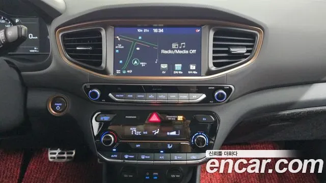 Hyundai Ioniq Ionic Electric, 2016 — фото 13