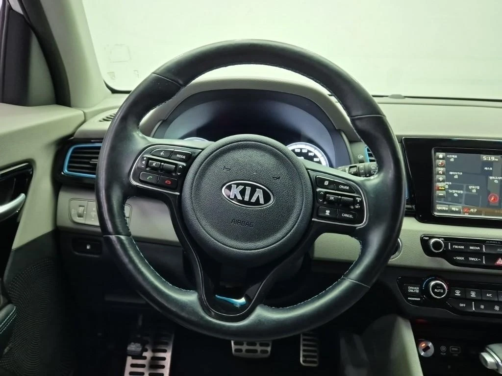 Kia Niro, 2017 — фото 10