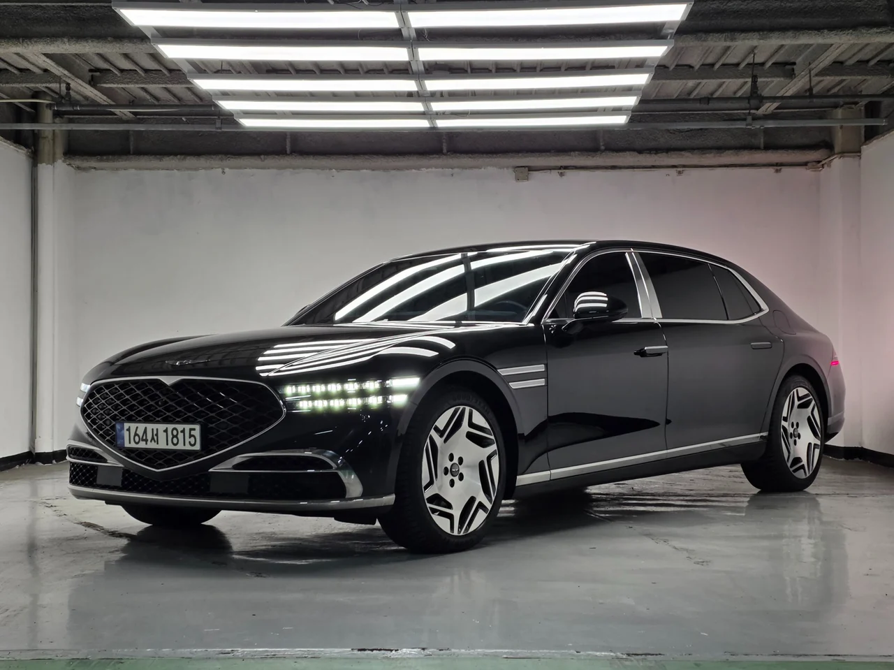Genesis G90 RS4
