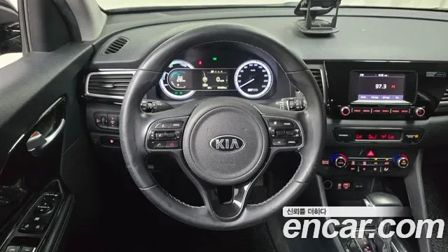 Kia Niro, 2016 — фото 12