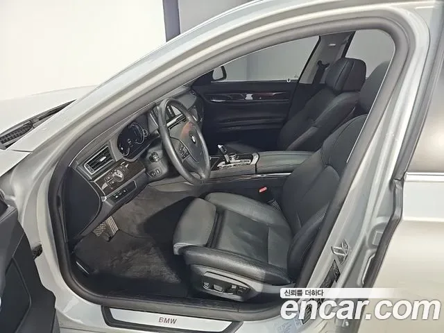 BMW 7-Series F01, 2013 — фото 10