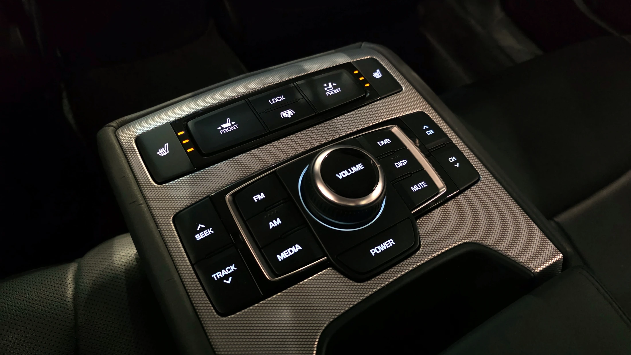 Genesis G80, 2017 — фото 17
