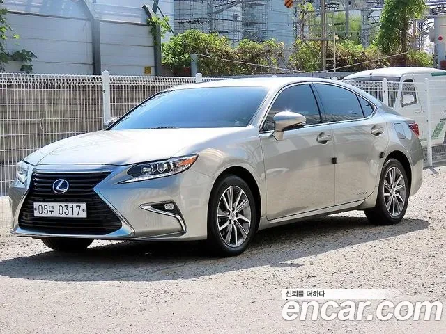 Lexus Es ES300h, 2016 — фото 2