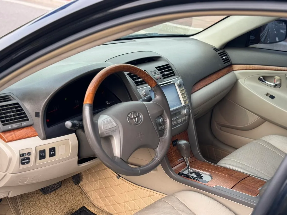 Toyota Camry, 2011 — фото 13