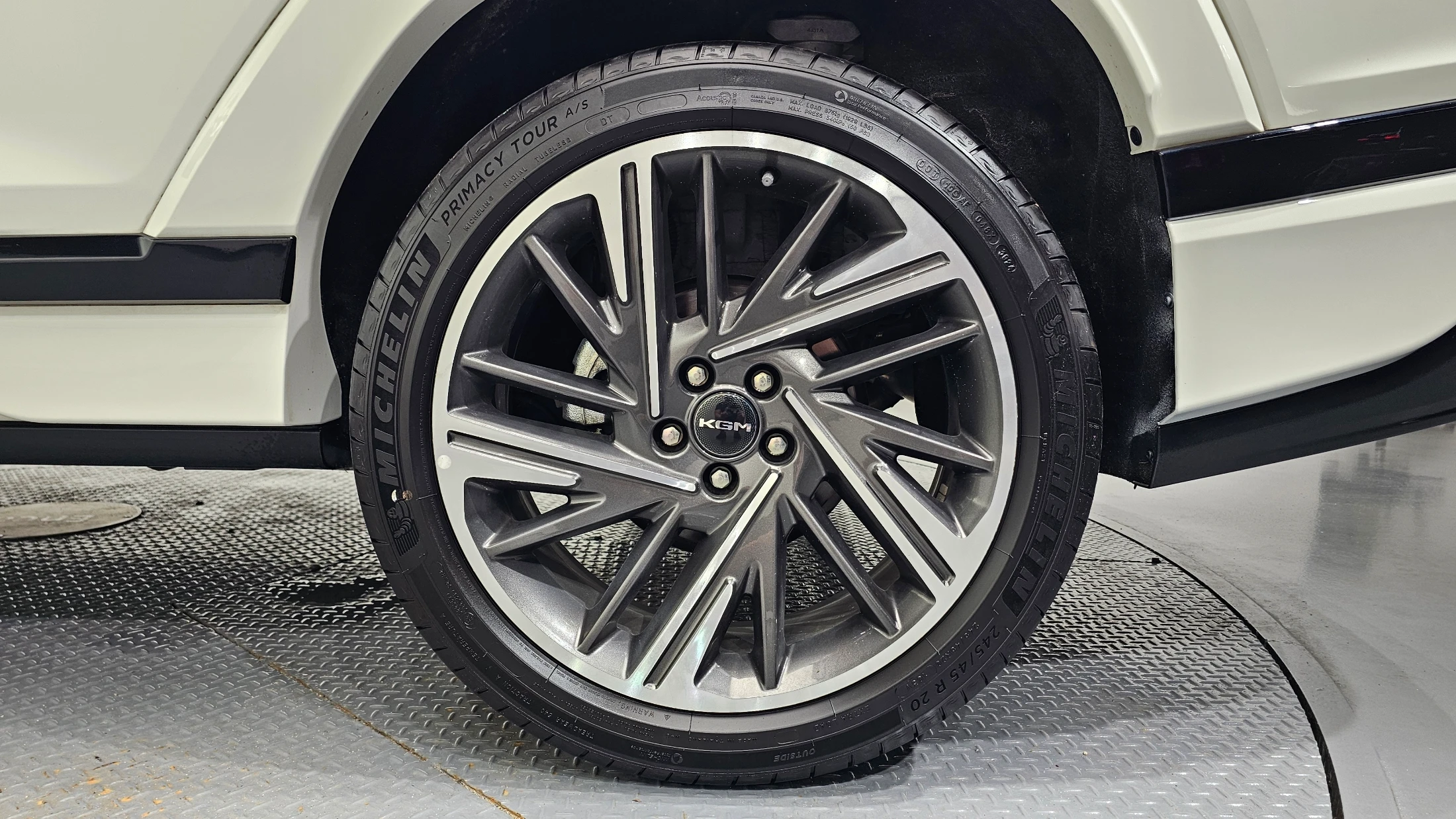 KG_Mobility_Ssangyong Actyon Activian, 2025 — фото 22
