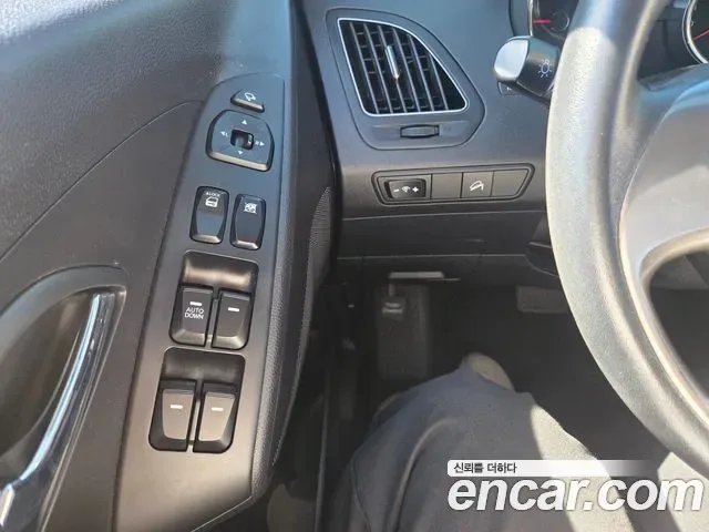 Hyundai Tucson ix, 2011 — фото 10