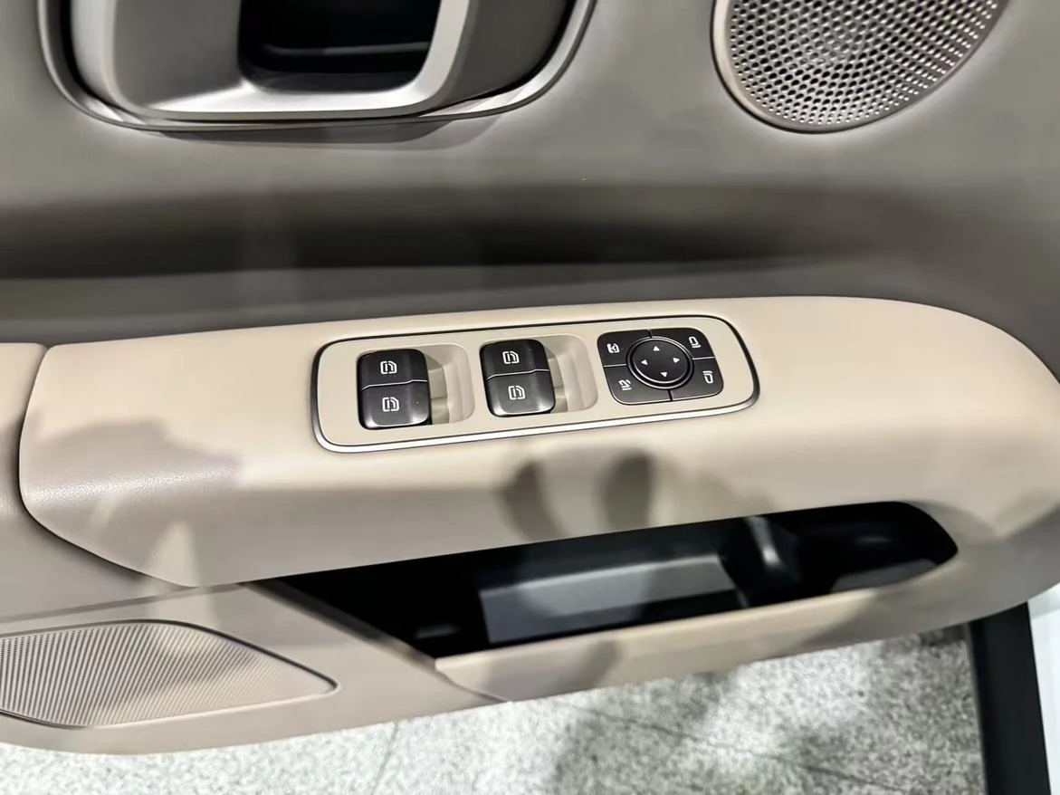 Li Auto ideal i6, 2025 — фото 17
