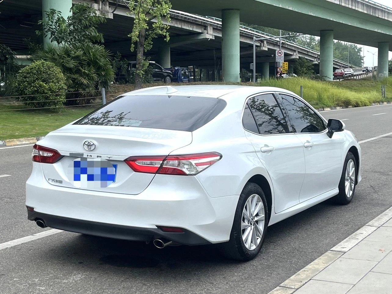 Toyota Camry, 2023 — фото 9