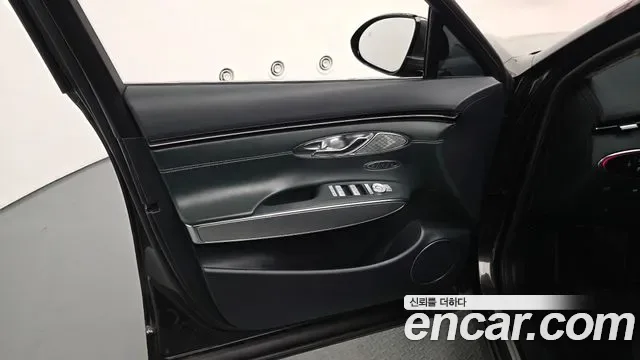 Genesis Gv70 Electric Fide GV70, 2022 — фото 24