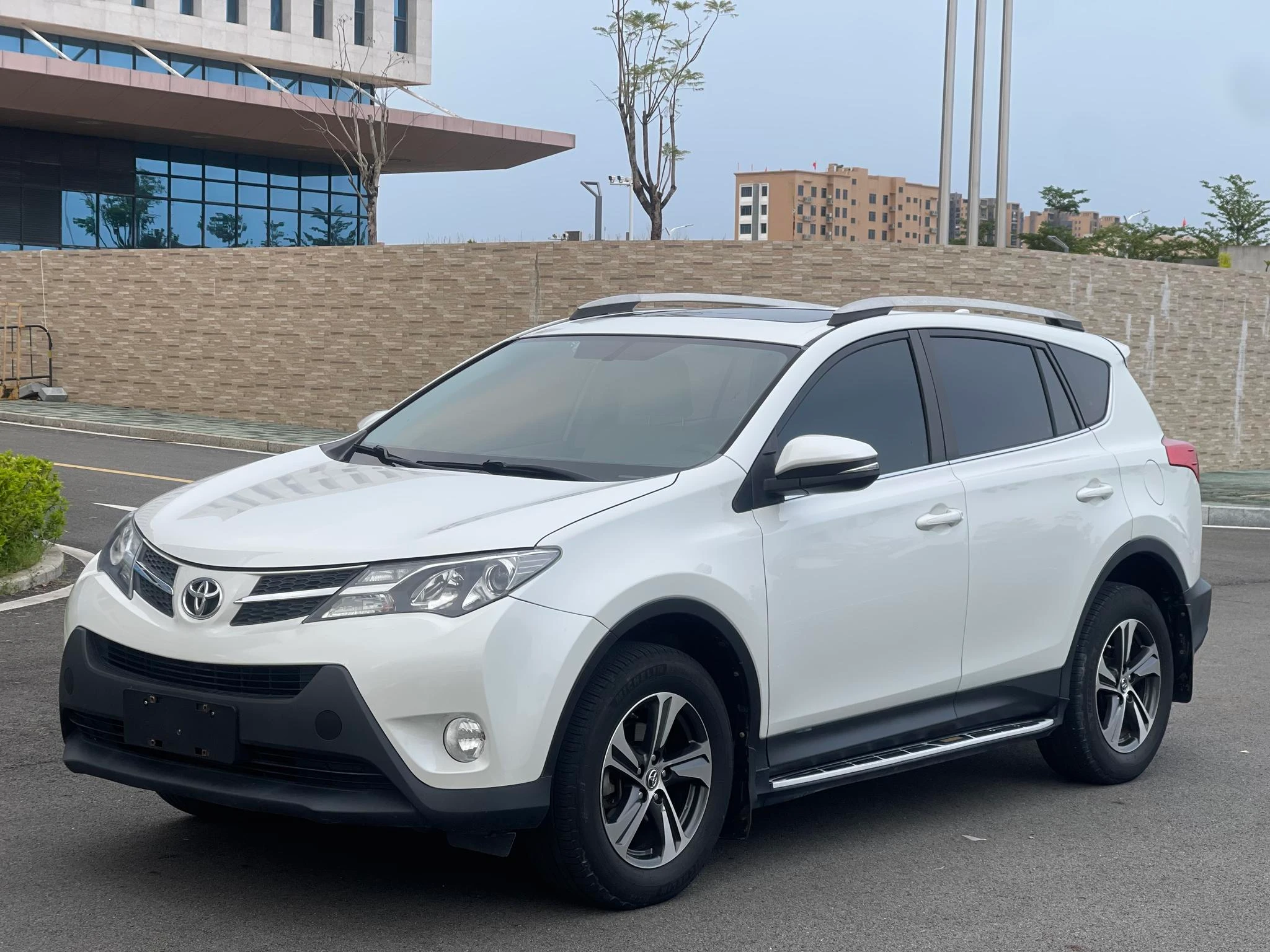 Toyota RAV4 Rongfang