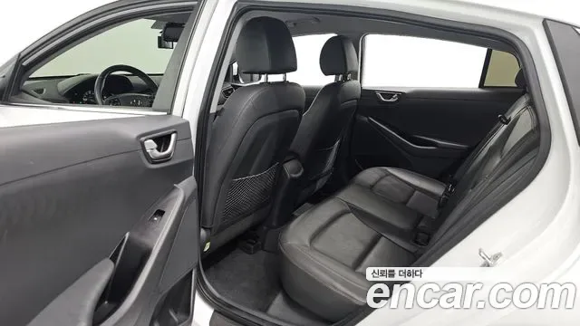 Hyundai Ioniq Ionic Electric, 2017 — фото 12