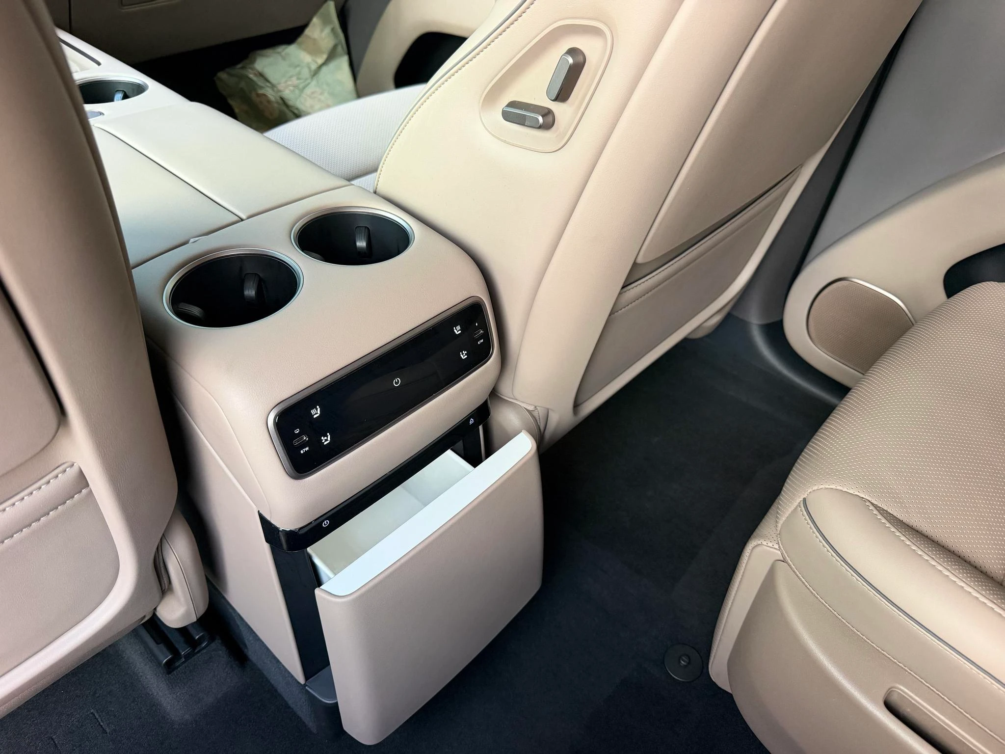 Li Auto ideal i8, 2025 — фото 15