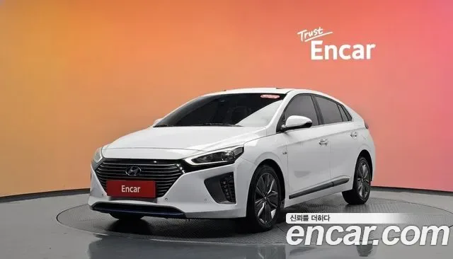 Hyundai Ioniq Ionic Hybrid, 2016 — фото 21