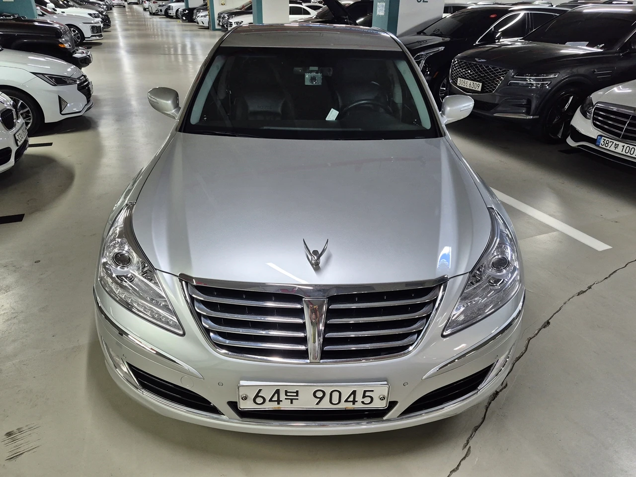 Hyundai Equus