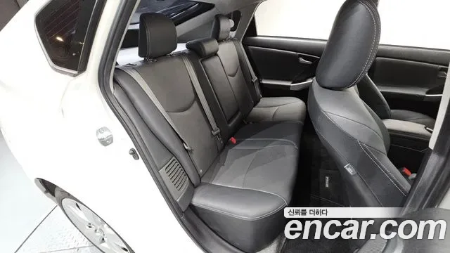 Toyota Prius, 2012 — фото 11