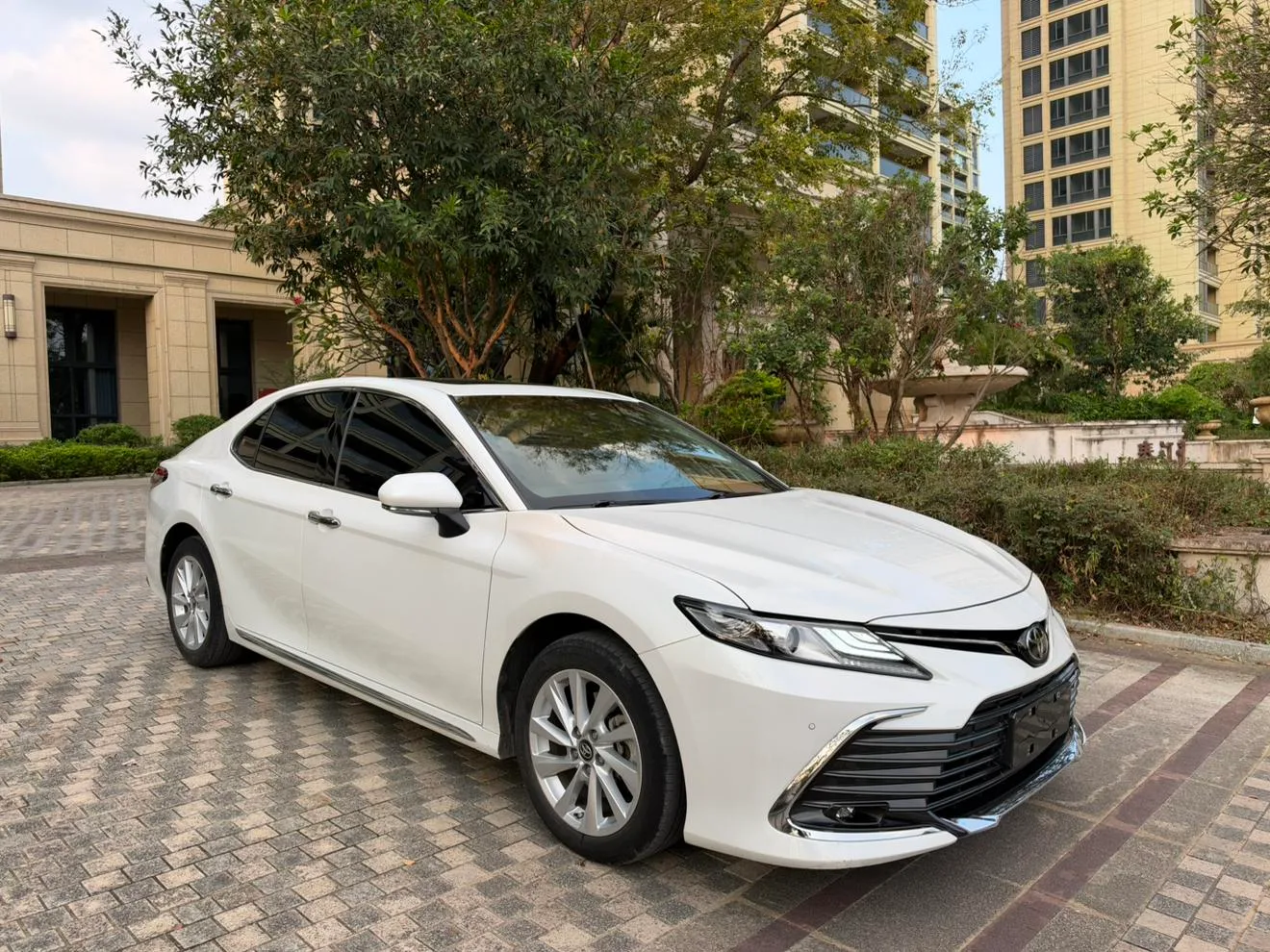 Toyota Camry, 2023 — фото 3