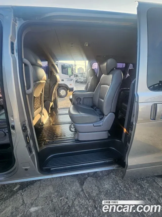 Hyundai Starex Grand Starex, 2012 — фото 11