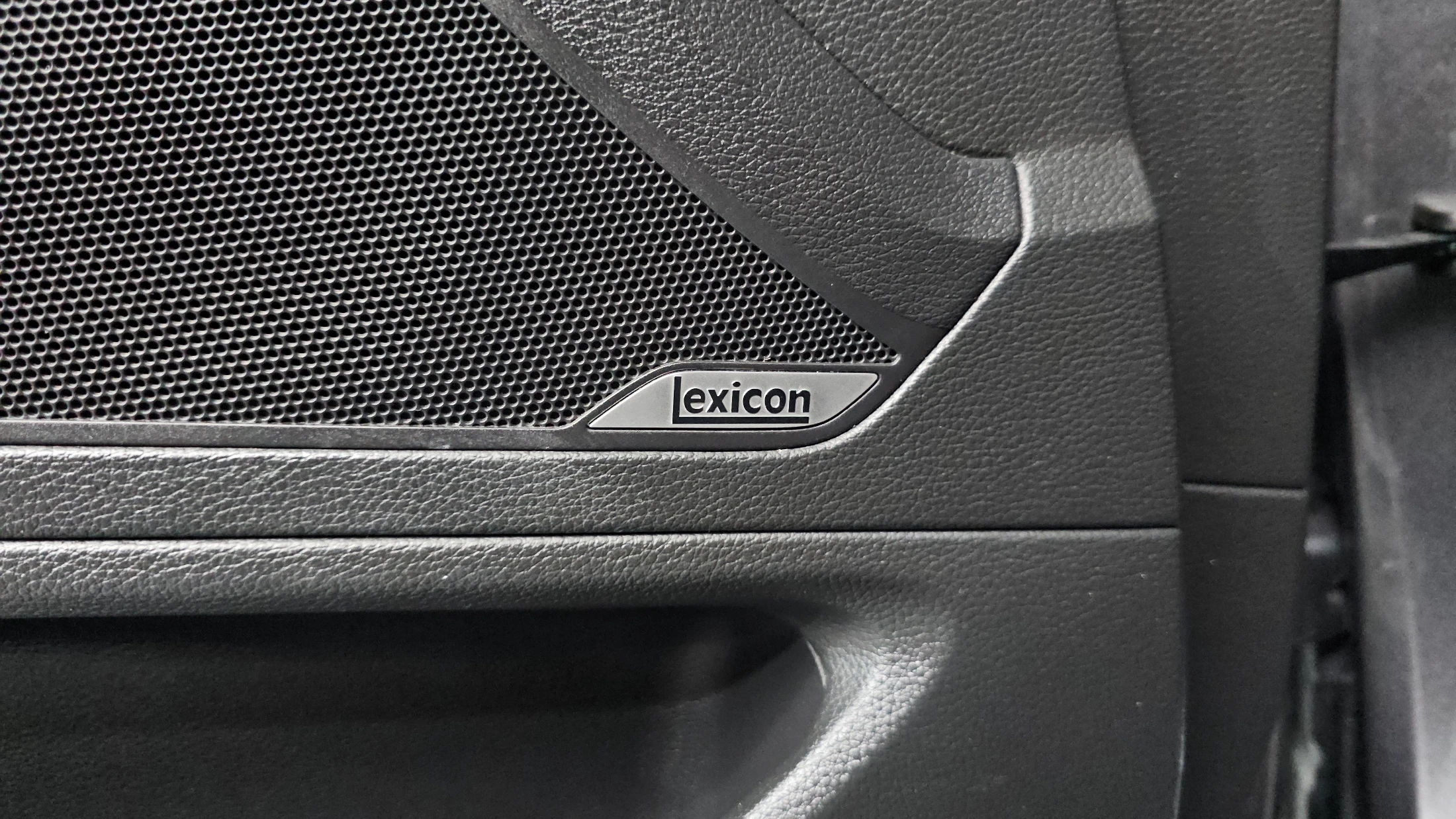 Genesis G80, 2016 — фото 18