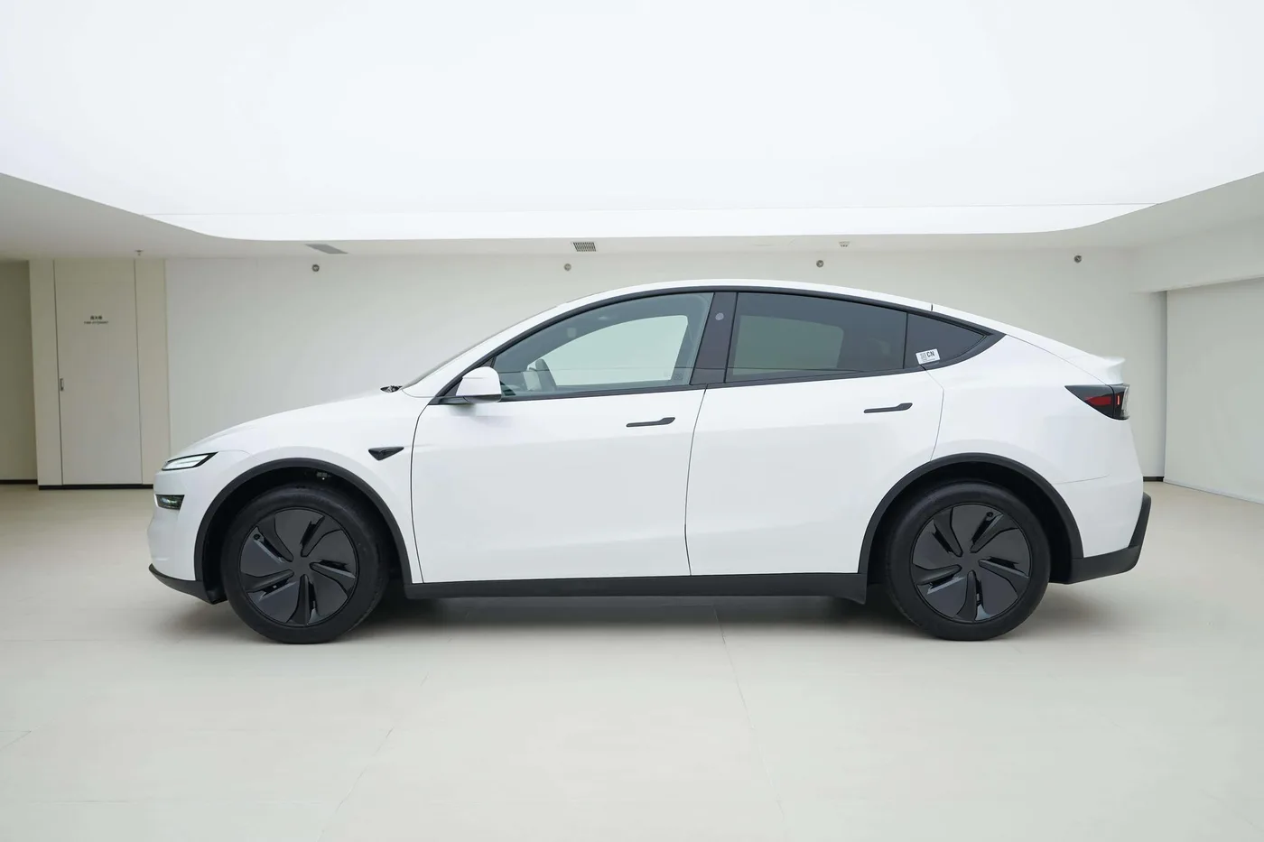 Tesla Model Y, 2026 — фото 3