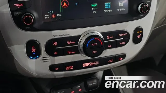 Kia Soul EV, 2015 — фото 17