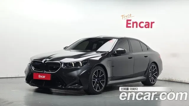 BMW M5 G90