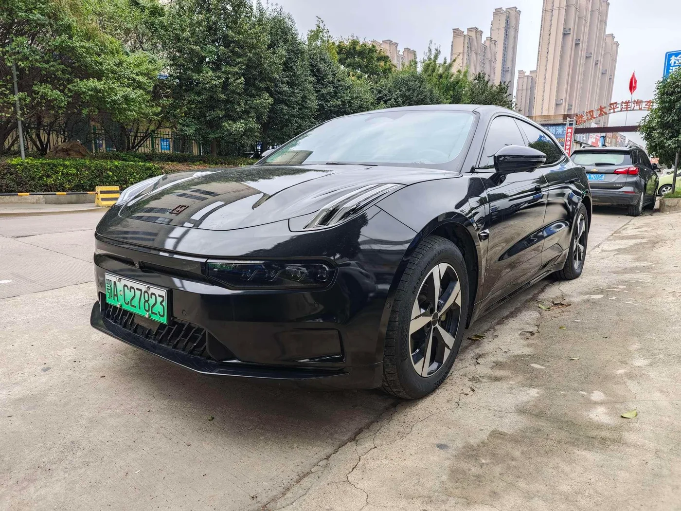 ZEEKR 001