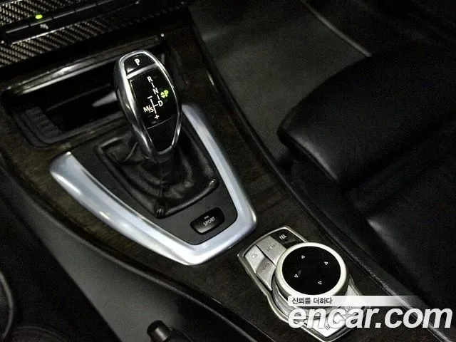 BMW 3-Series E90, 2011 — фото 10