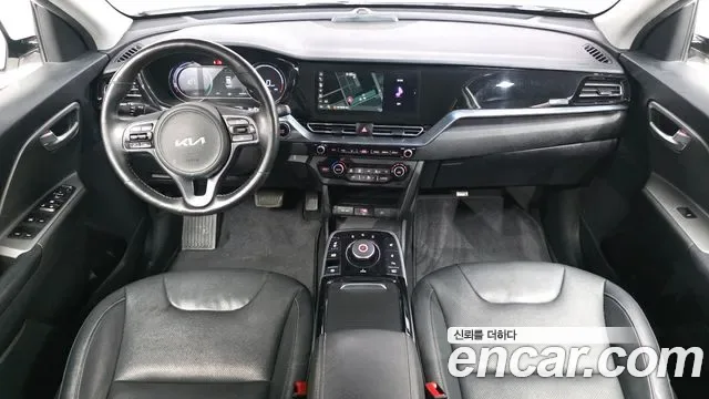 Kia Niro Plus, 2022 — фото 7
