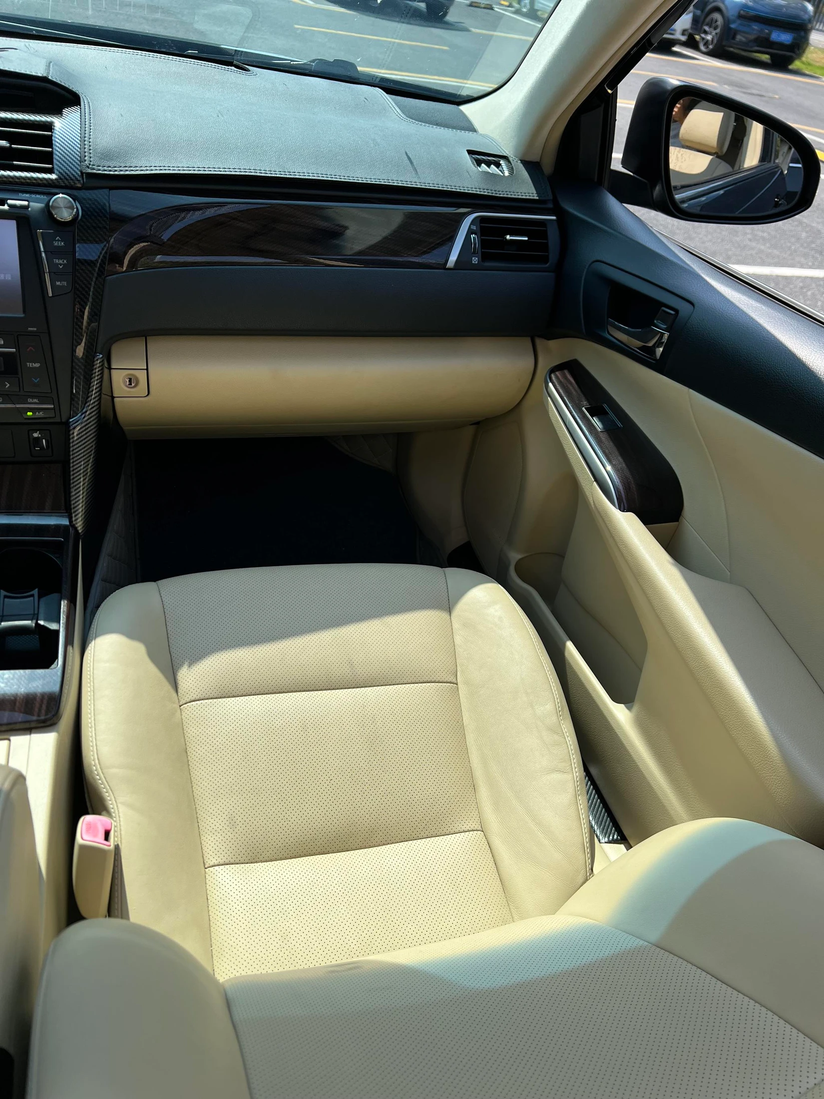 Toyota Camry, 2015 — фото 24