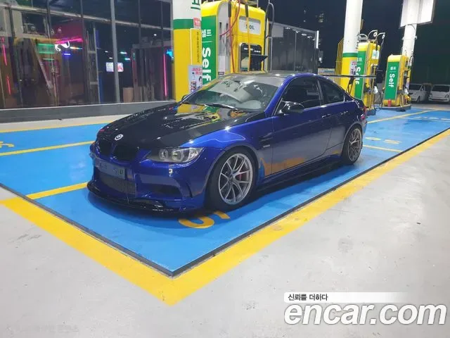BMW M3 E90