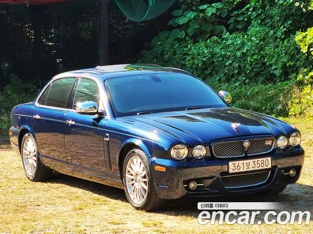Jaguar Xj, 2008 — внешний вид автомобиля