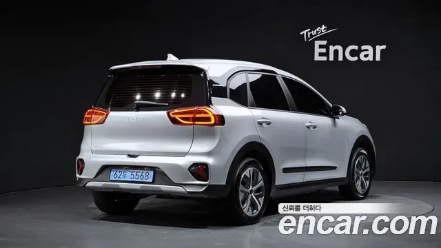 Kia Niro Plus, 2022 — фото 2