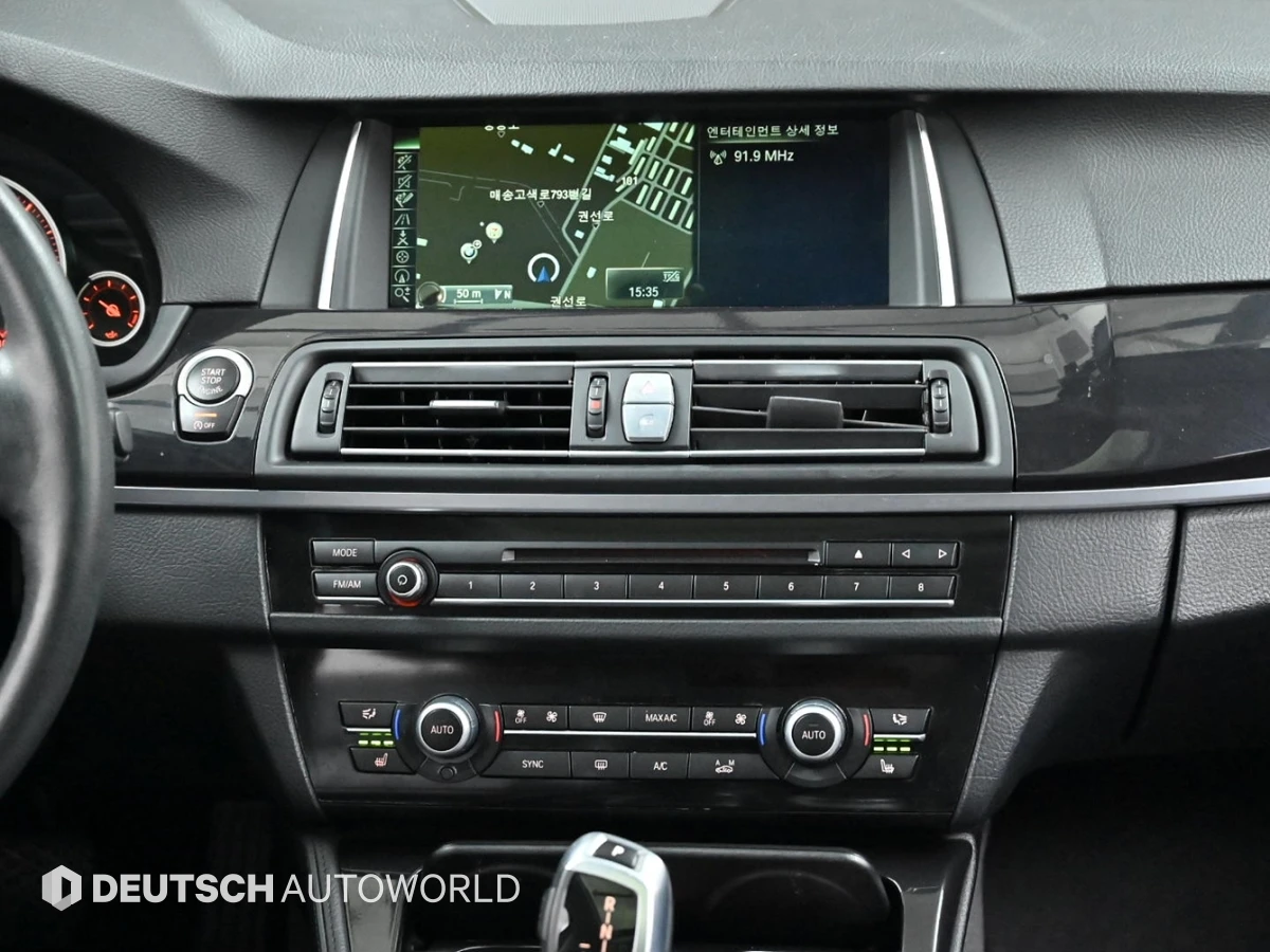 BMW 5-Series F10, 2014 — фото 14