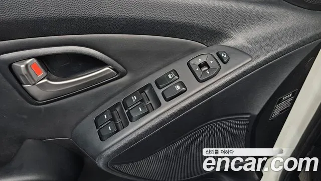 Hyundai Tucson ix, 2010 — фото 16