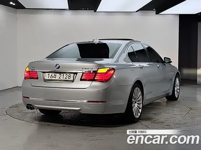 BMW 7-Series F01, 2013 — фото 4