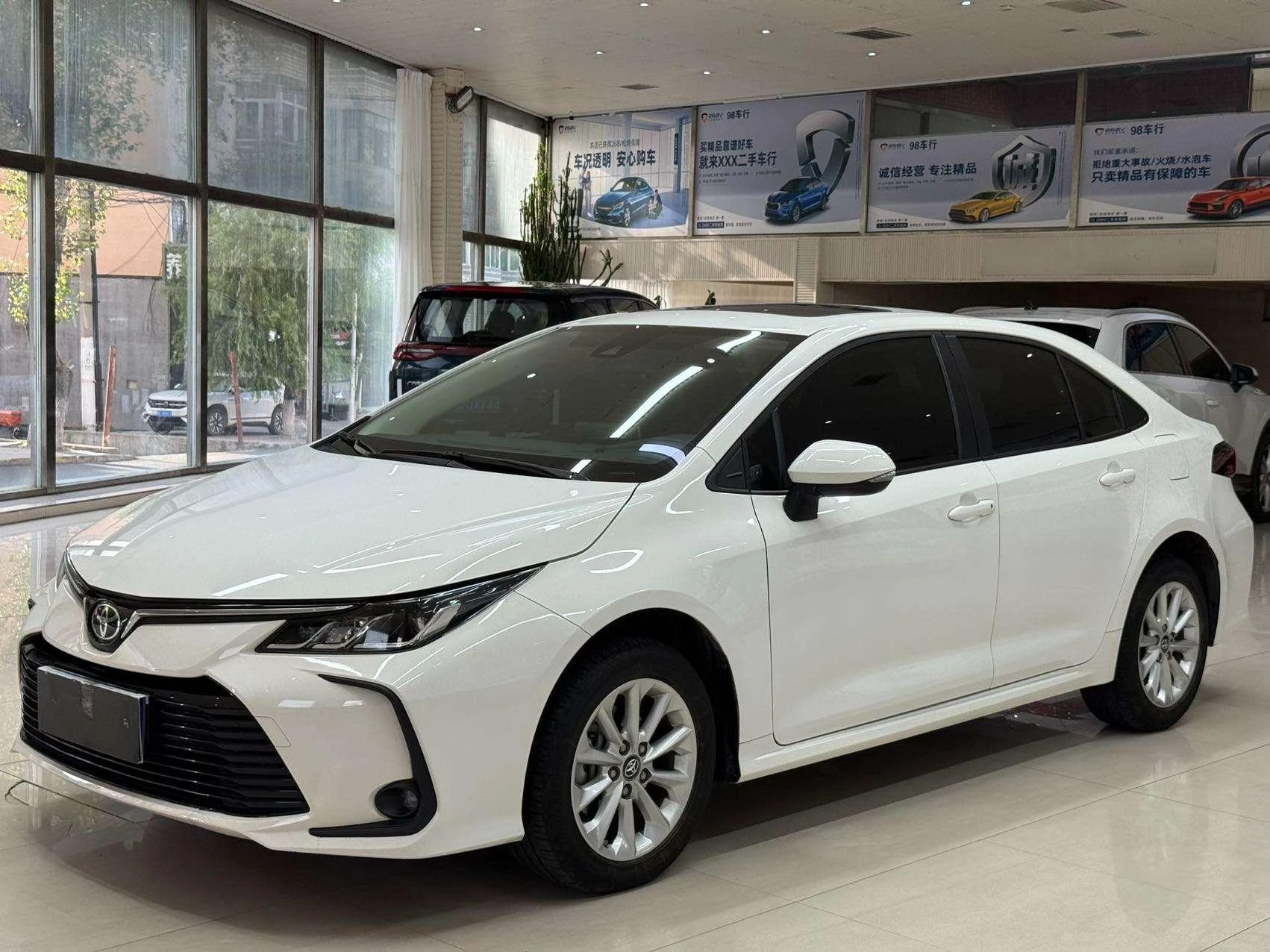 Toyota Corolla, 2023 — внешний вид автомобиля