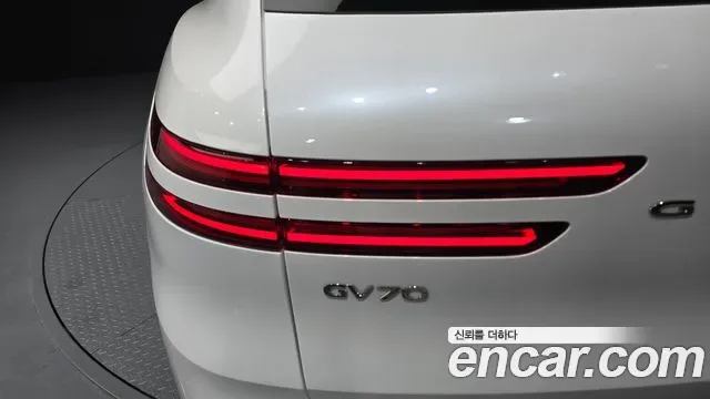Genesis Gv70, 2025 — фото 23