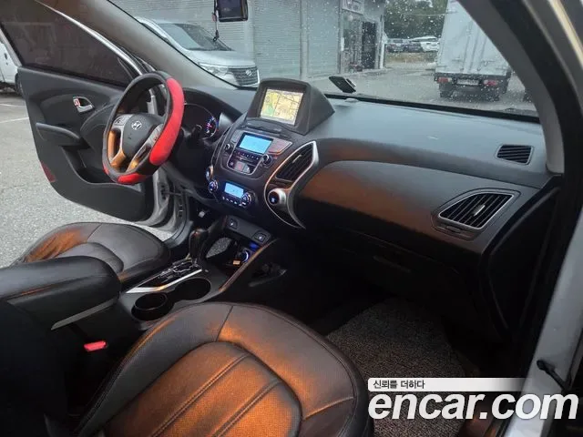 Hyundai Tucson ix, 2013 — фото 17